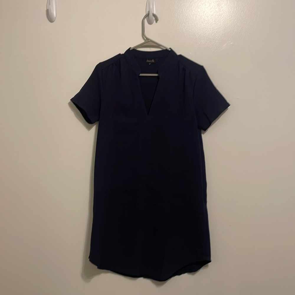 Navy blue amaryllis shift dress